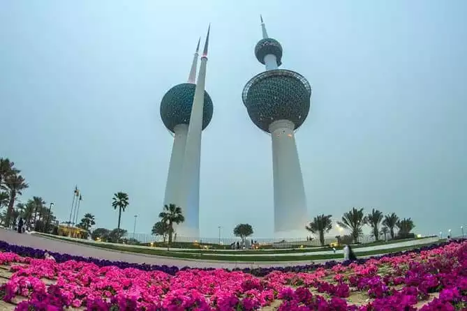 Kuwait Tower & Kuwait Scientific Center Tour