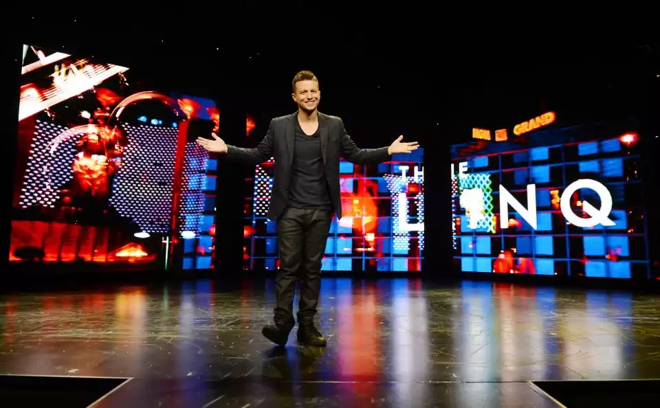 Las Vegas: Mat Franco Magic Reinvented Nightly Ticket | GetYourGuide