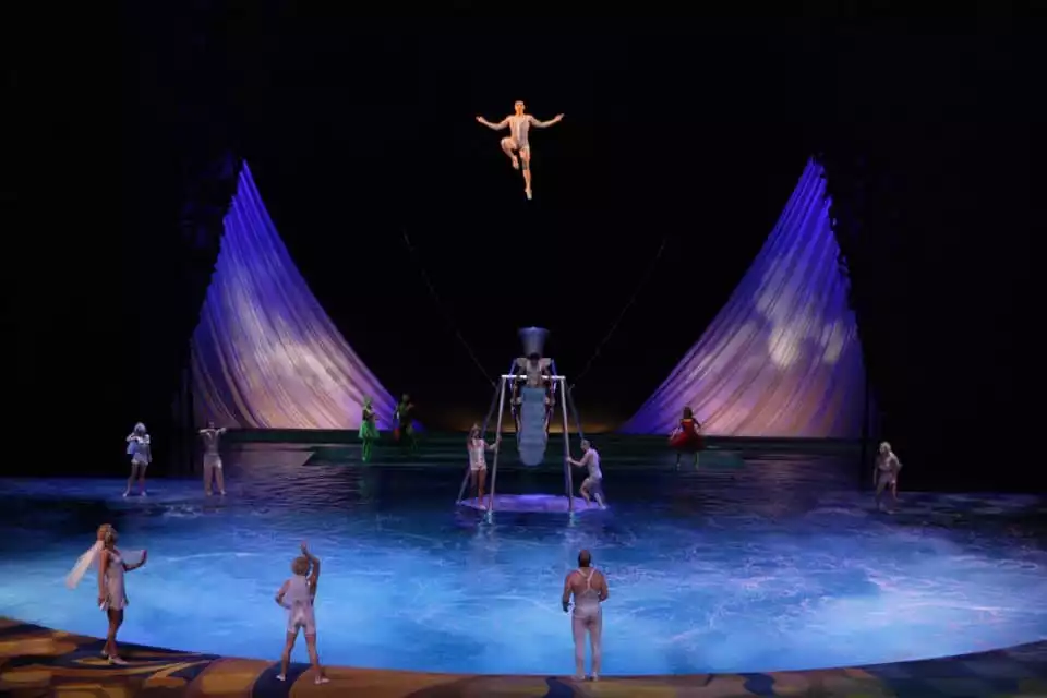 Las Vegas: “O” by Cirque du Soleil at Bellagio | GetYourGuide