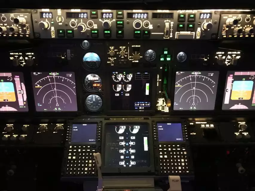 Leipzig: Boeing 737-800 NG Flight Simulation | GetYourGuide