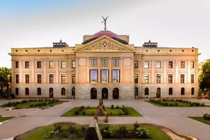 Phoenix Scavenger Hunt: Arizona's Capitol Sights