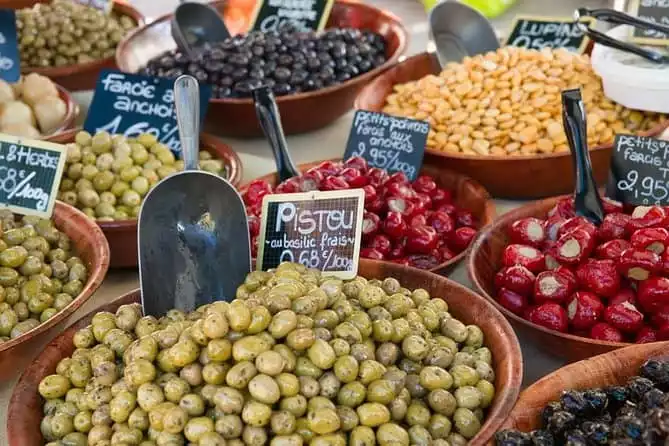 Luberon Market & Villages Day Trip from Aix-en-Provence