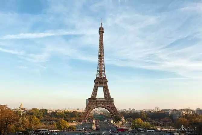 Fully Guided Luxury Paris Day Trip with Lunch at the Eiffel Tower