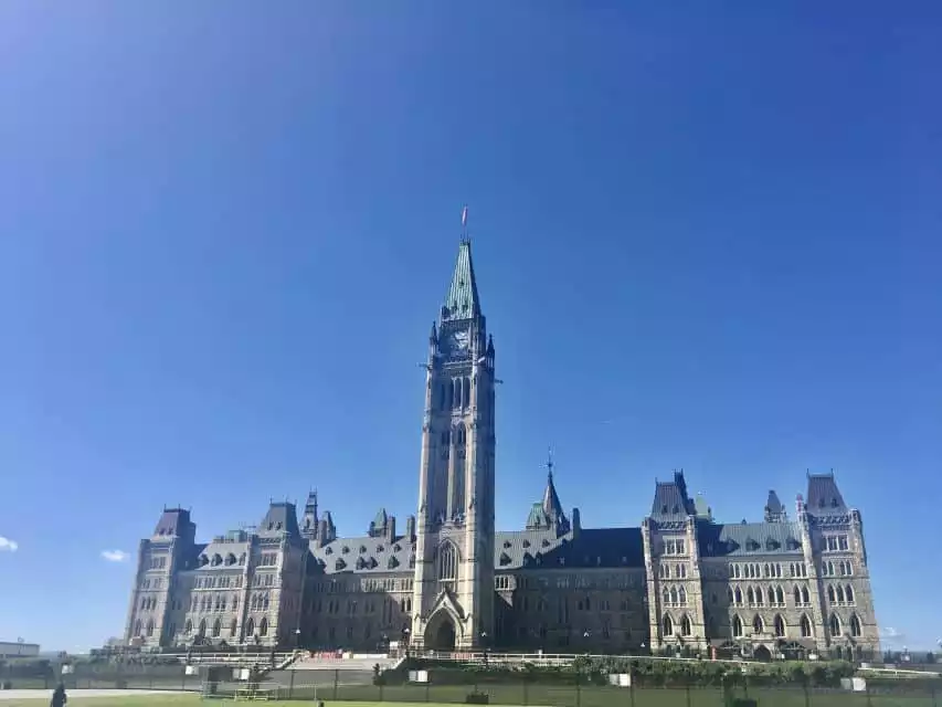 Montreal: Private Day Tour to Ottawa | GetYourGuide