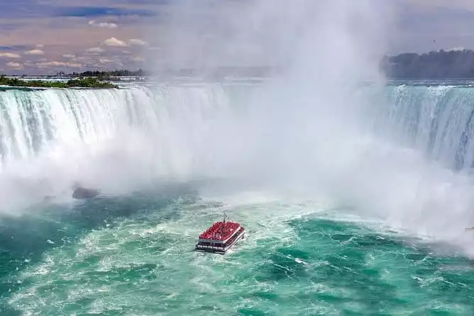 Toronto: Small Group Niagara Falls Tour with Pickup and Optional Boat Ride