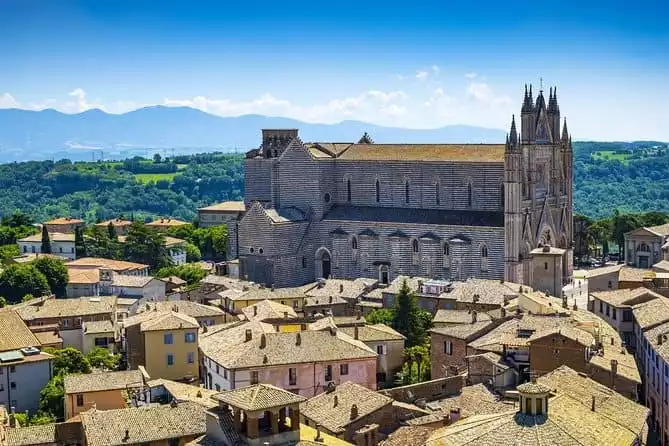 Orvieto Classic Walking Tour with Final Tasting