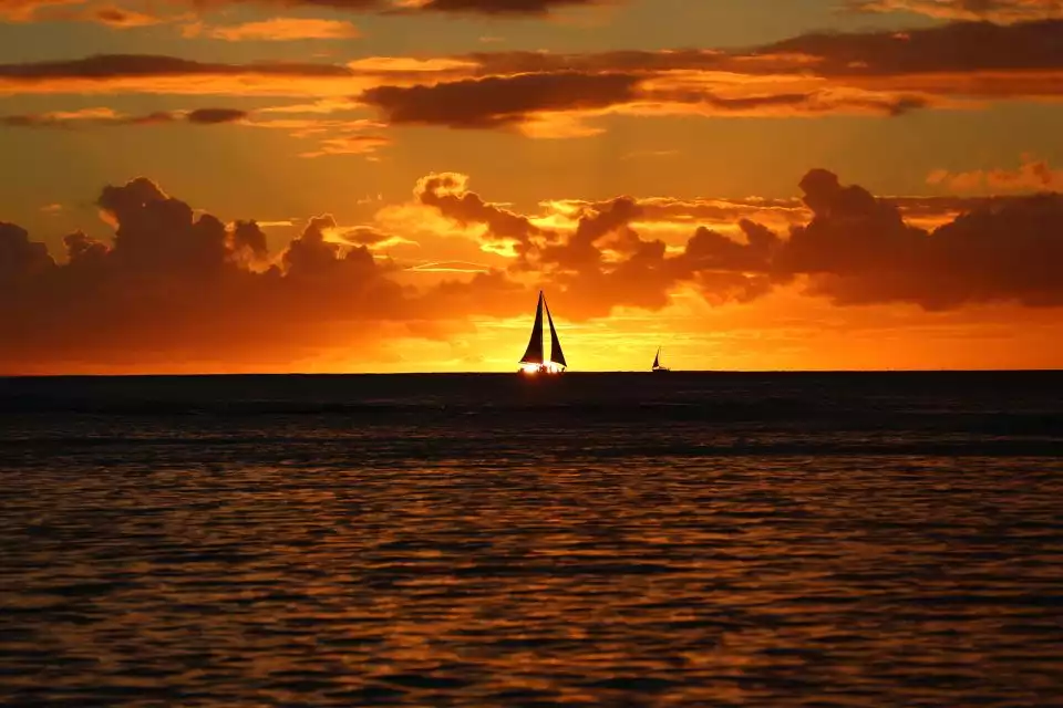 Oahu: Half-Day Sunset Photo Tour from Waikiki | GetYourGuide