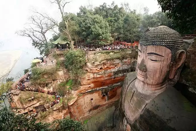 One Day Private Tour of Leshan Giant Buddha, Huanglongxi Ancient Town