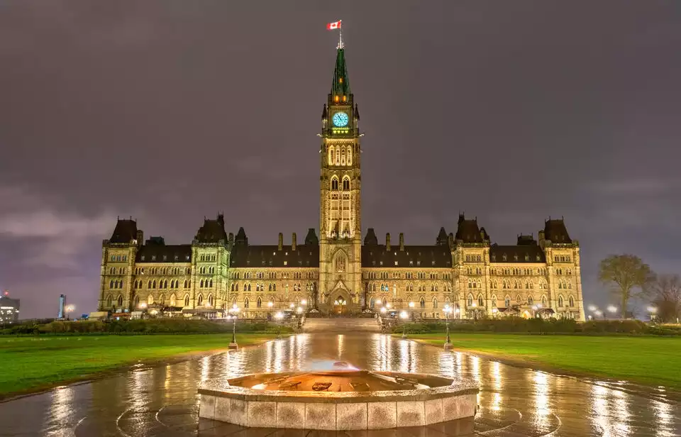 Ottawa: 3.5-Hour Night Tour with River Cruise | GetYourGuide