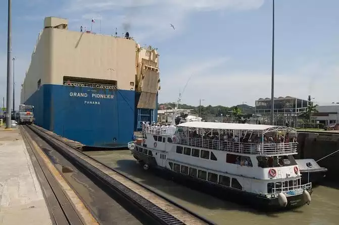 Panama Canal Partial Tour - Southbound Direction