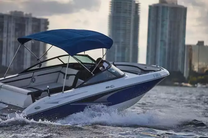 Private Boat Rental in Miami - Day Cruise -