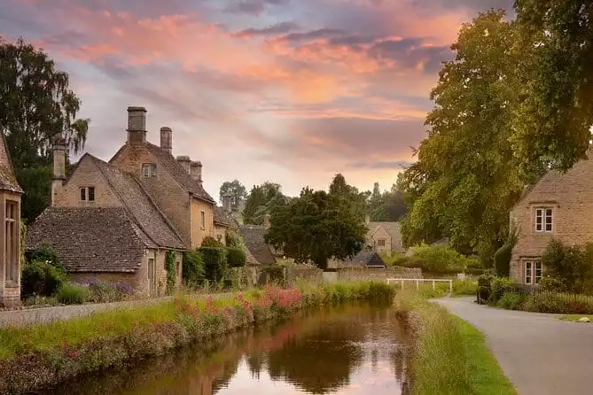 Private Day Tour from Bath to the Captivating Cotswolds with Pickup