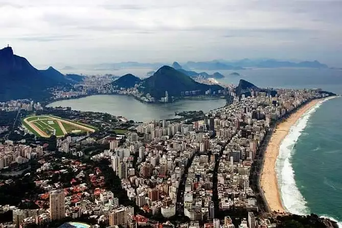 Private Helicopter Tour over Rio de Janeiro - 03 people - 30 min