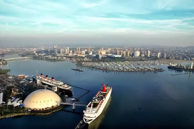Private Helicopter Tour over Long Beach and Los Angeles