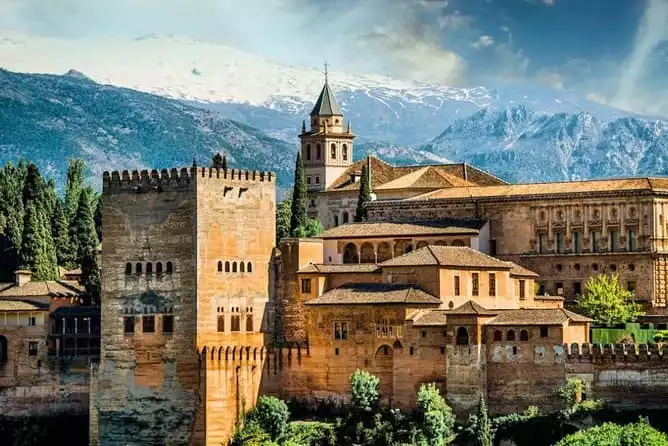 Seville Private Transfer to Granada with a Visit to Ronda