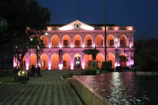 Private Tour: Asuncion at Night with Dinner Show