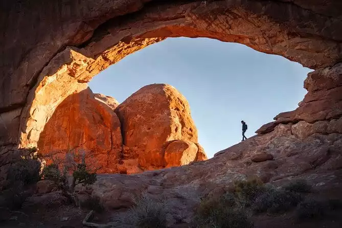 Full-Day Private Hiking Tour in Arches or Canyonlands National Park