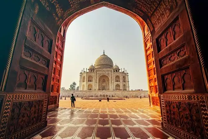 Taj Mahal, Agra Fort, Tour by Train from Delhi 2022 - New Delhi