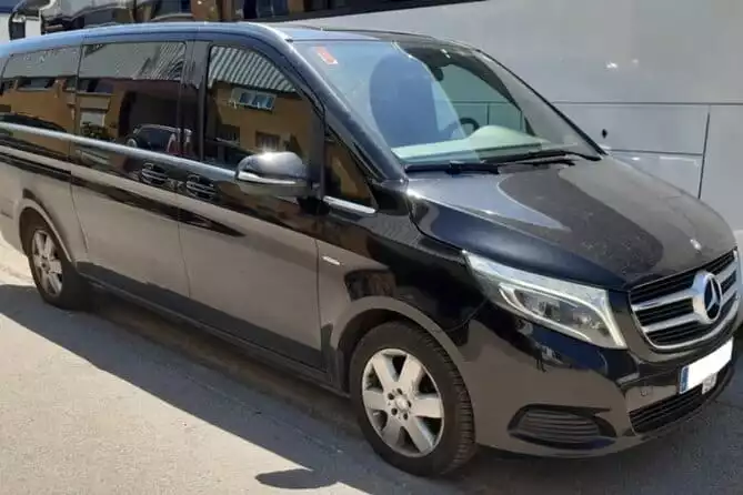 Private Transfer from Logroño Airport to Bilbao city