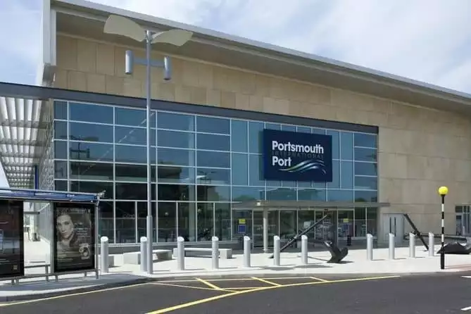 Private Transfer from Portsmouth Cruise Terminal to Heathrow Airport