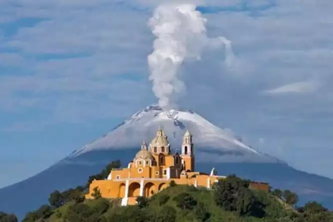 PRIVATE Tour Pyramid of Cholula and its churches