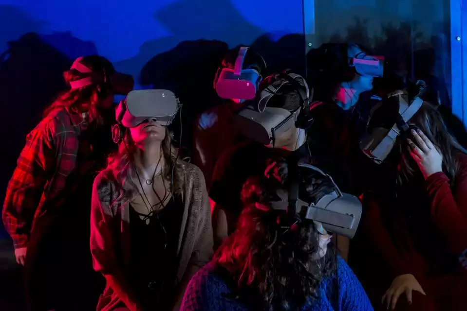 Quebec: Virtual Reality Immersion Experience | GetYourGuide