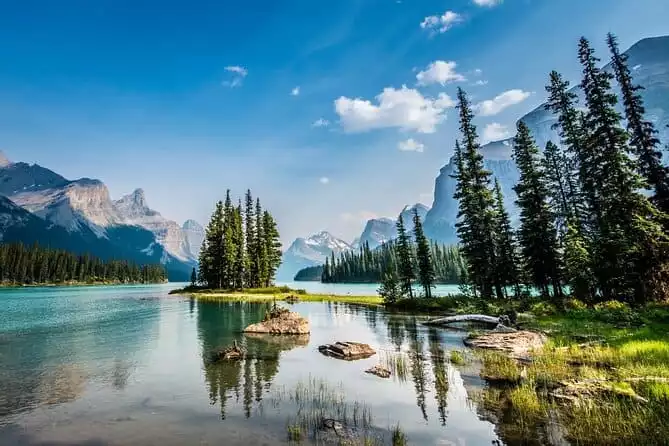 Rockies 4-Day tour from Calgary, visit Banff, Jasper &Yoho National Parks