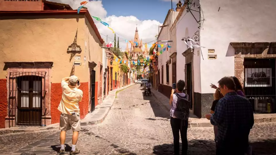San Miguel: Landmarks and Lunch Walking Tour | GetYourGuide