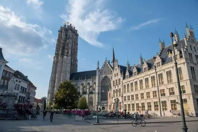 Mechelen Self-Guided Tour with Interactive City Game 2022