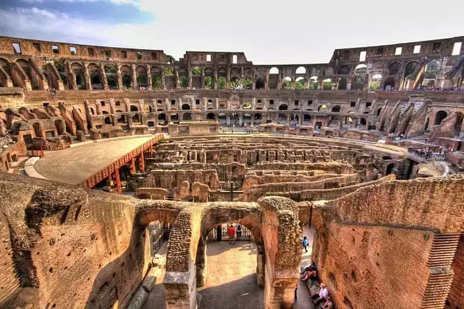 Colosseum, Pantheon and Roman Forum Express: Small Group Tour Skip-the-Line Pass