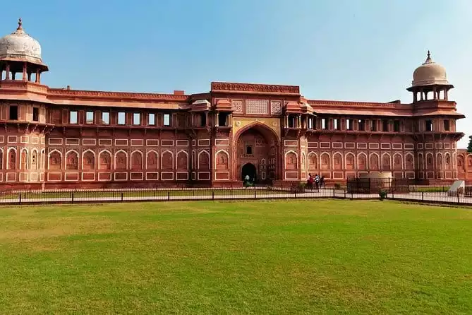 Taj Mahal and Agra Fort Skip-the-Line E-tickets & guide
