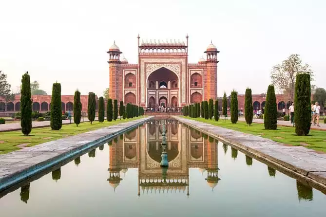 Private Taj Mahal Tour from Delhi by Car