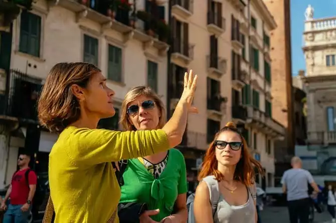 Highlights & Hidden Gems With Locals: Best of Verona Private Tour