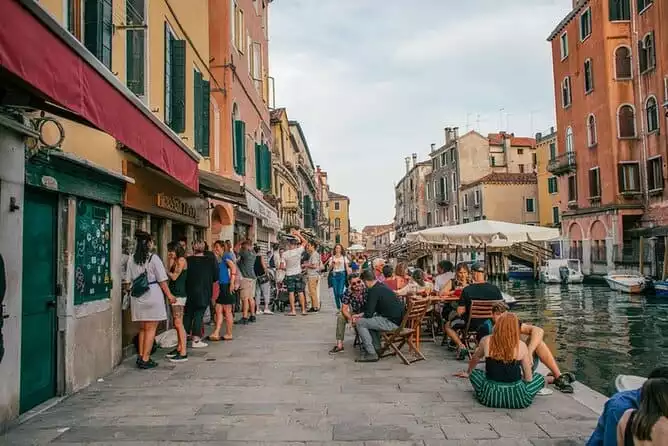 Venice Food and Drink Experience: Cicchetti and Wine Small Group Tour