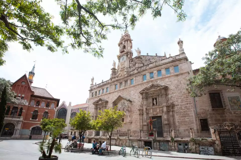 Valencia: San Nicolas, Silk Museum and Santos Juanes Church | GetYourGuide