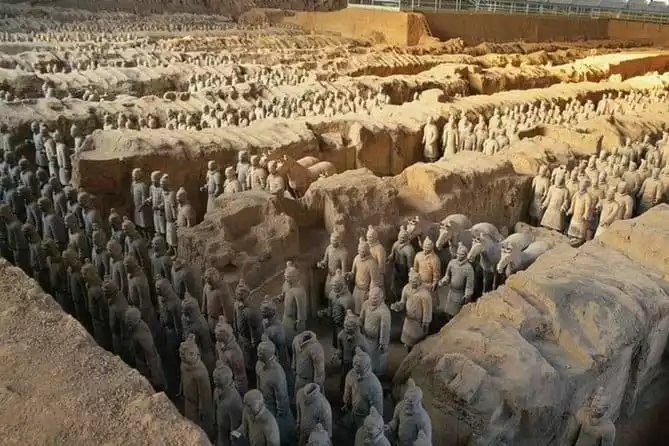 Xi'an in One Day from Qingdao by Air: Terracotta Warriors, City Wall and More