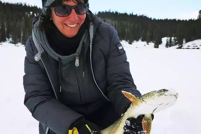 Yukon Ice Fishing & Snowshoeing Tour | half day