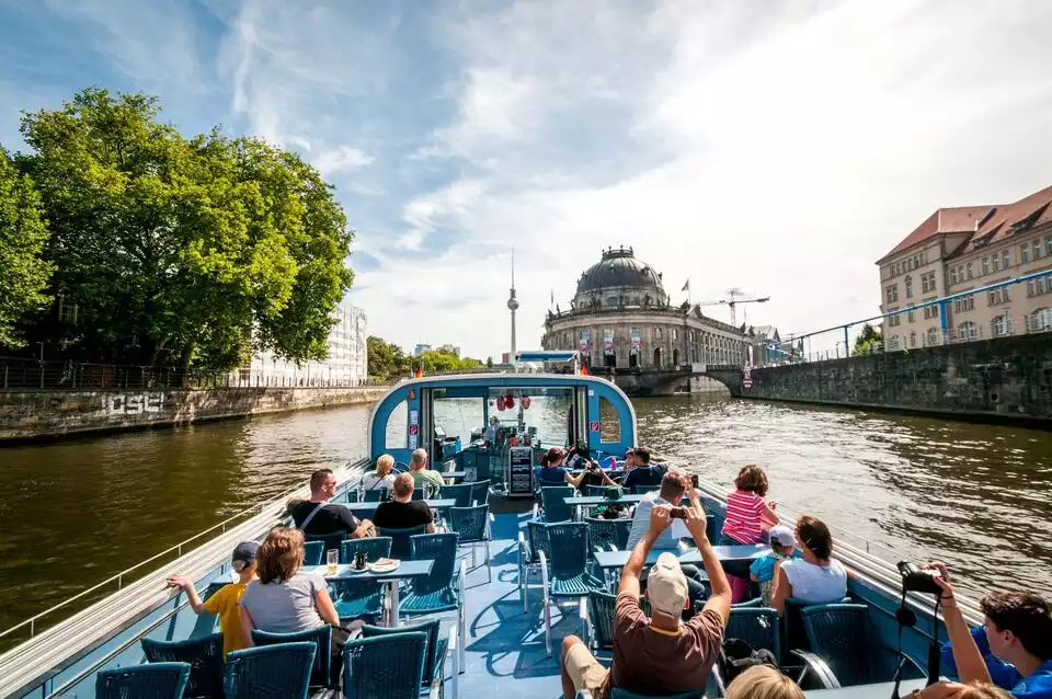 Berlin: 3.5-Hour Spree & Landwehrkanal Boat Tour | GetYourGuide