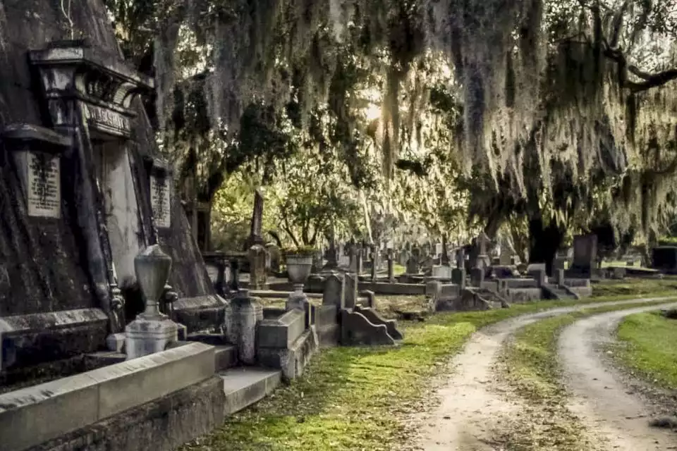 Charleston: Magnolia Cemetery Nighttime Tour | GetYourGuide