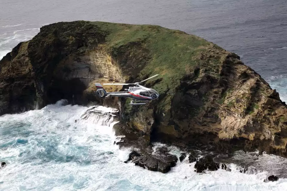 Maui Dream 65-minute Helicopter Flight | GetYourGuide