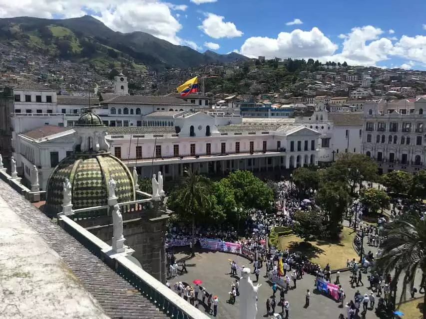 Quito: Old Town and Middle of the World Tour. | GetYourGuide