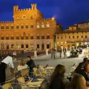 Airport Transfer to/from Florence and Sightseeing Stop | GetYourGuide