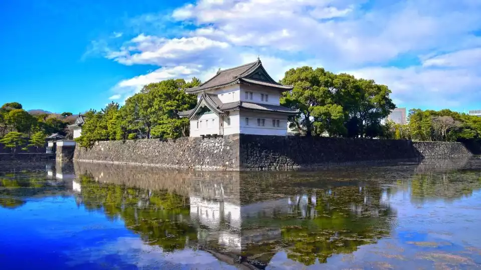 Tokyo: Imperial Palace Walking Tour with Local Guide | GetYourGuide