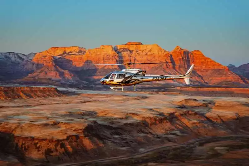 Zion National Park: 10- or 20-Minute Scenic Helicopter Tour | GetYourGuide